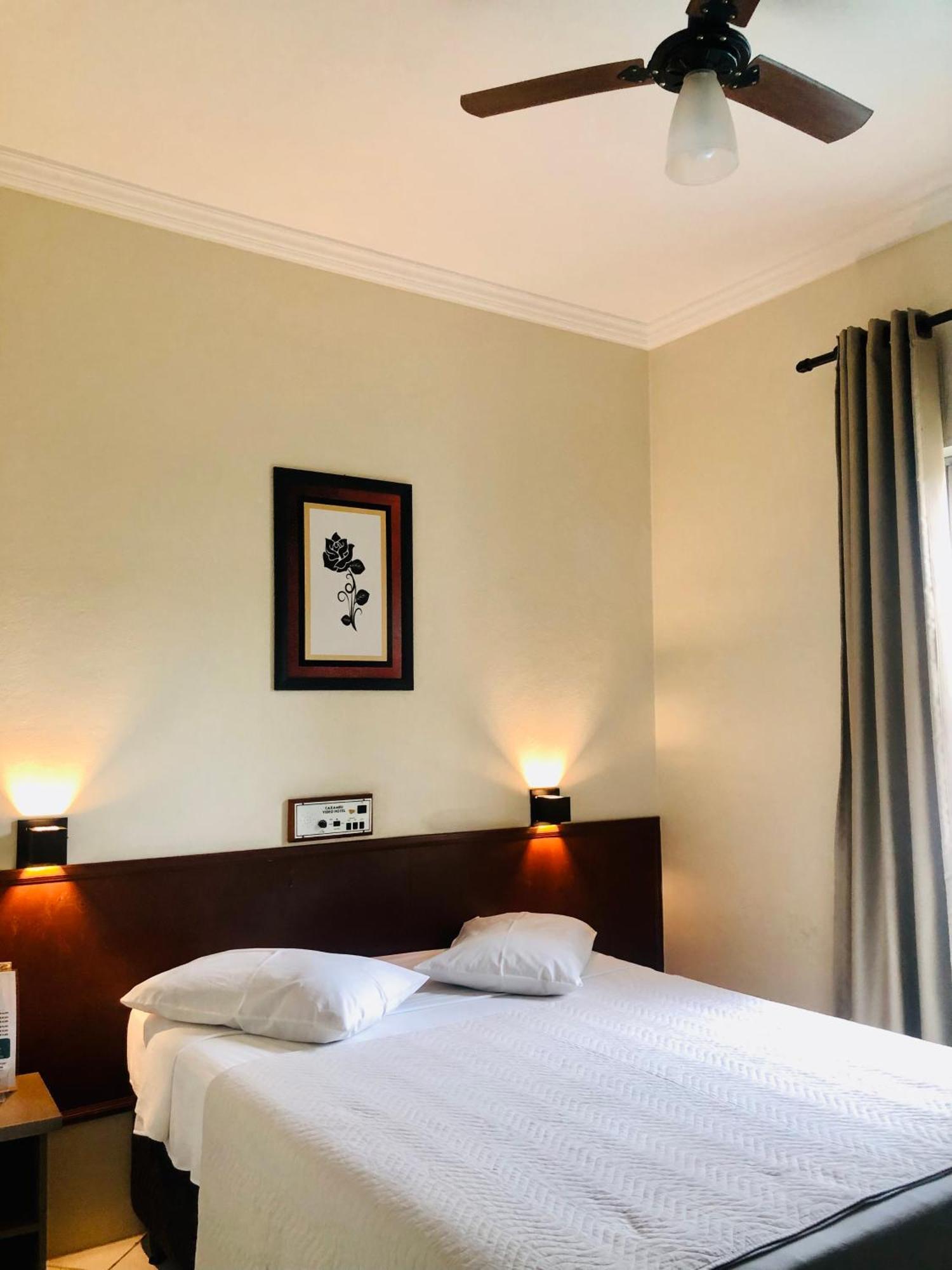 Hotel De Minas Каксамбу Екстериор снимка