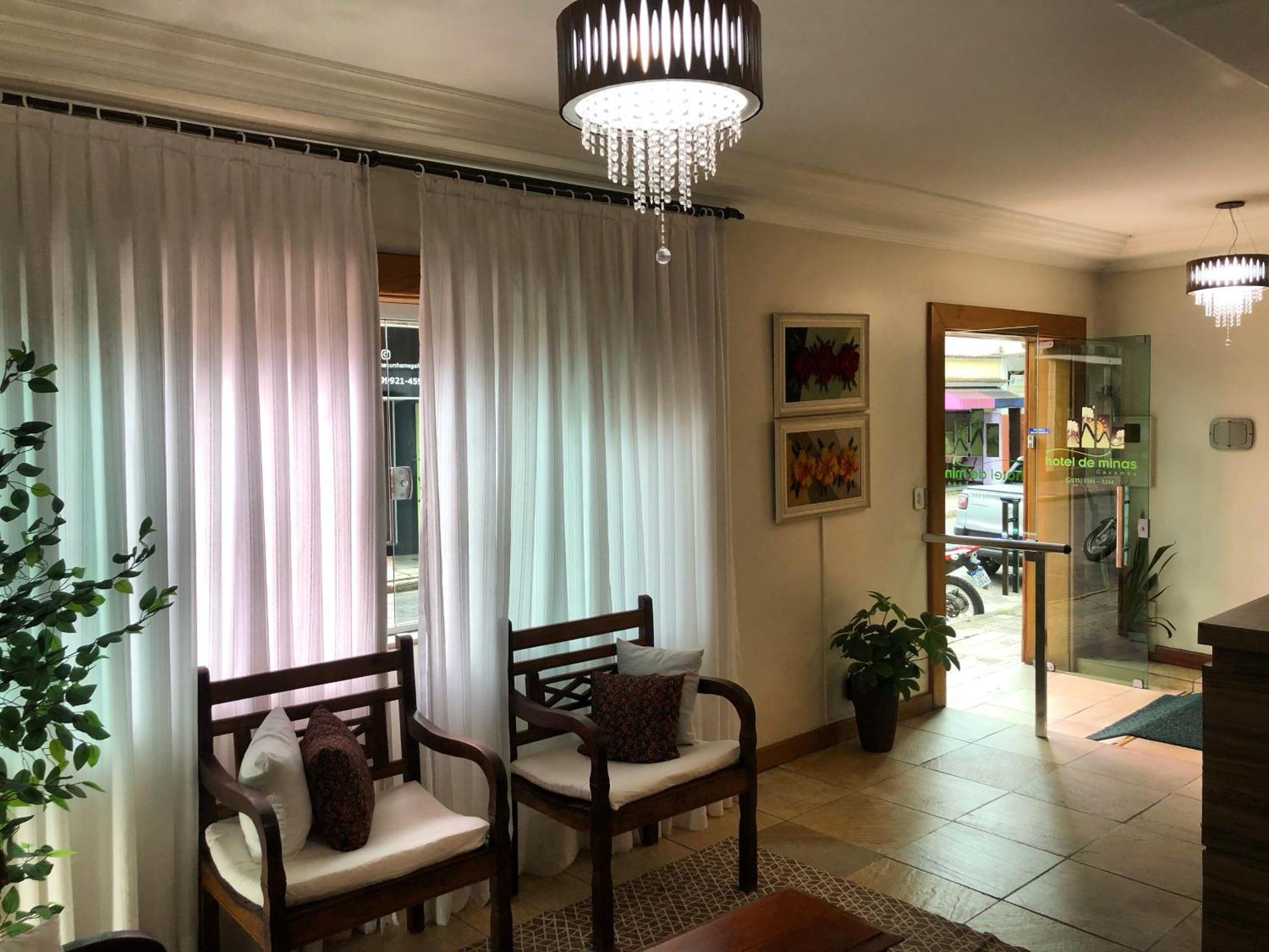 Hotel De Minas Каксамбу Екстериор снимка